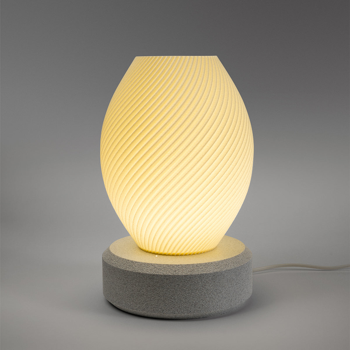 Tischlampe Vortex Spira Beige mit Luna Base Nacht