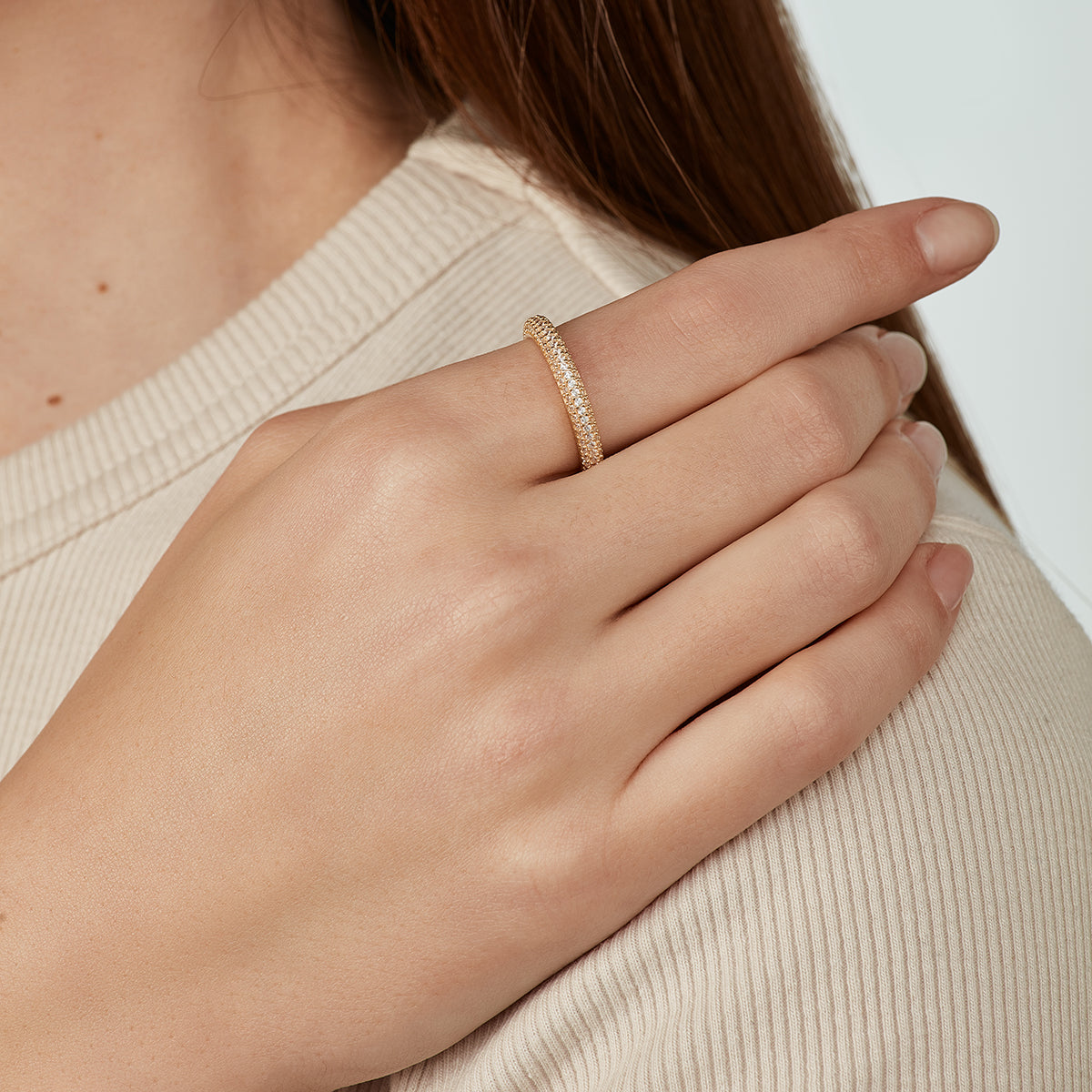 Leyli Ring mit Pave Zirkonia Steinen Bild