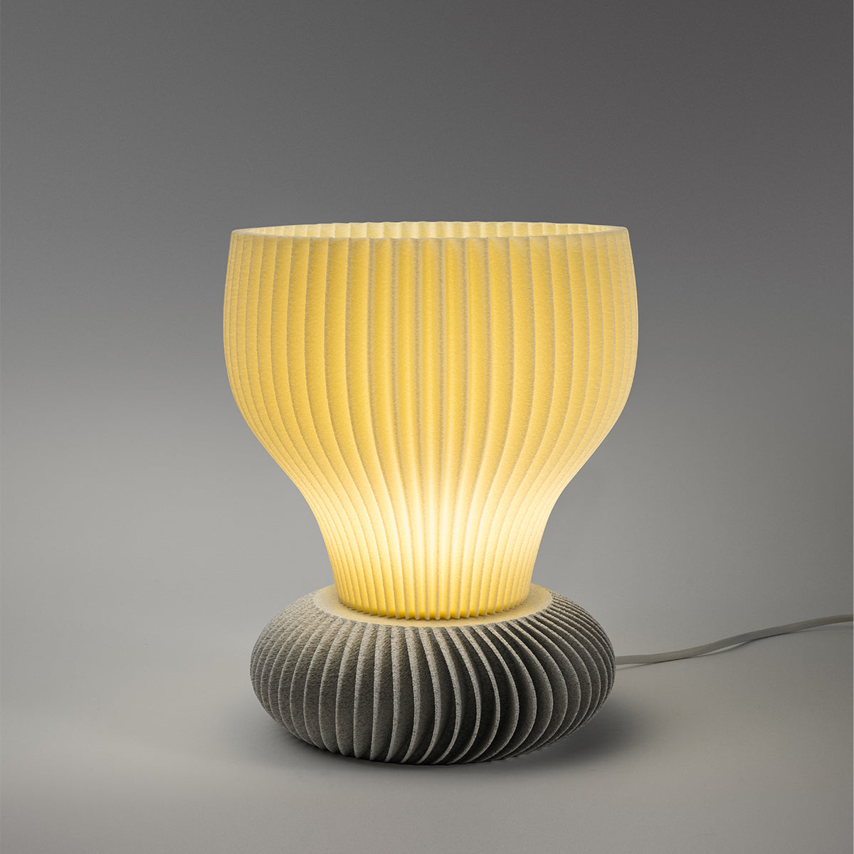 Tischlampe Bloom Stria mit Base Vento Beige Nacht