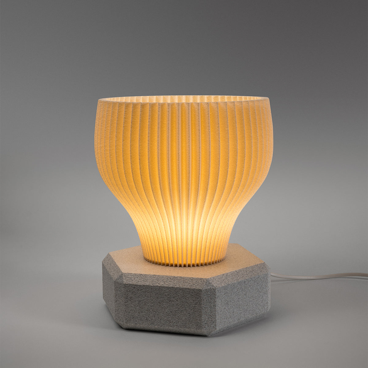 Tischlampe Bloom Stria mit Base Hexa Pink Nacht