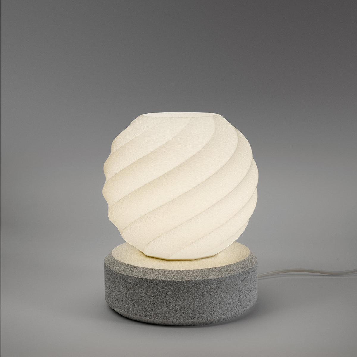 Tischlampe Orb Twist mit Base Luna Weiss Nacht